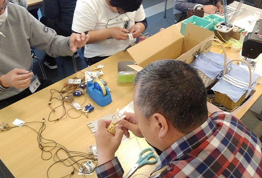 ステップあっぷ西江井島の作業風景